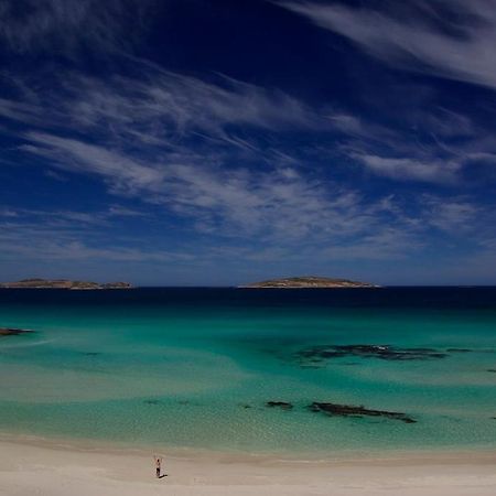 Esperance Beachfront Resort Экстерьер фото