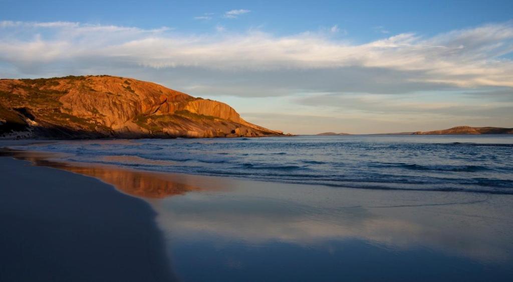 Esperance Beachfront Resort Экстерьер фото