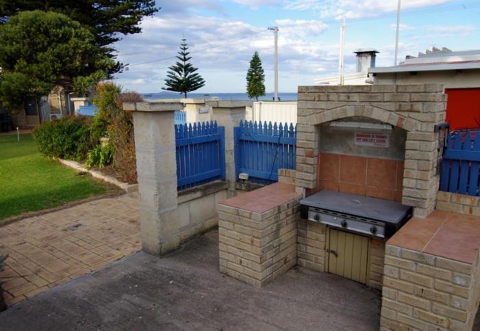 Esperance Beachfront Resort Экстерьер фото
