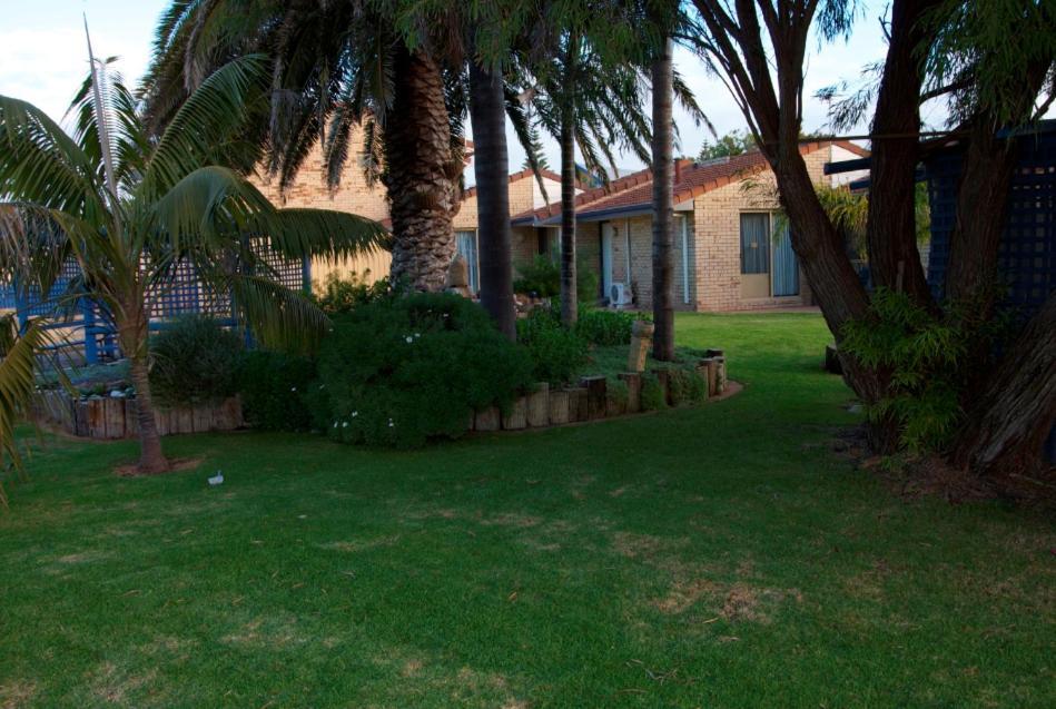 Esperance Beachfront Resort Экстерьер фото