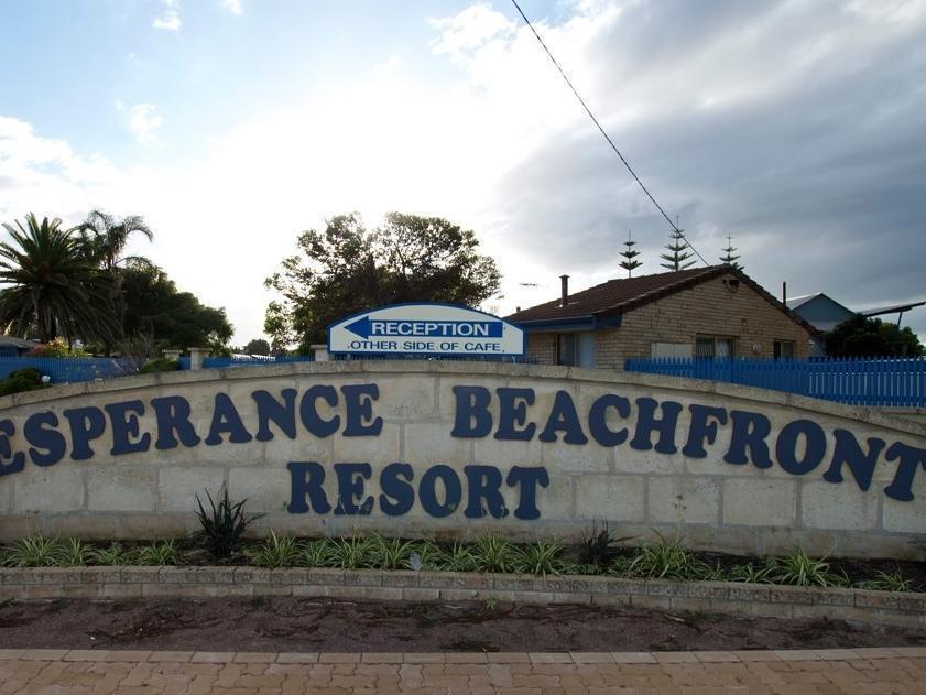 Esperance Beachfront Resort Экстерьер фото