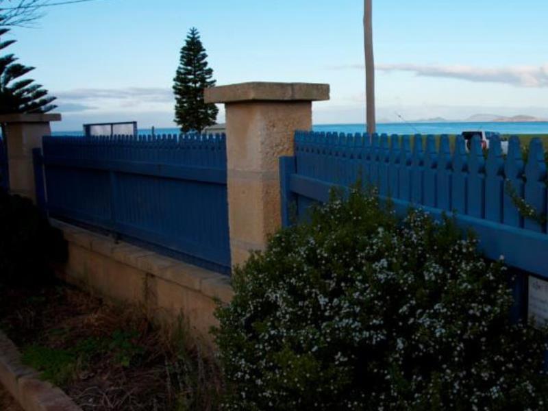 Esperance Beachfront Resort Экстерьер фото